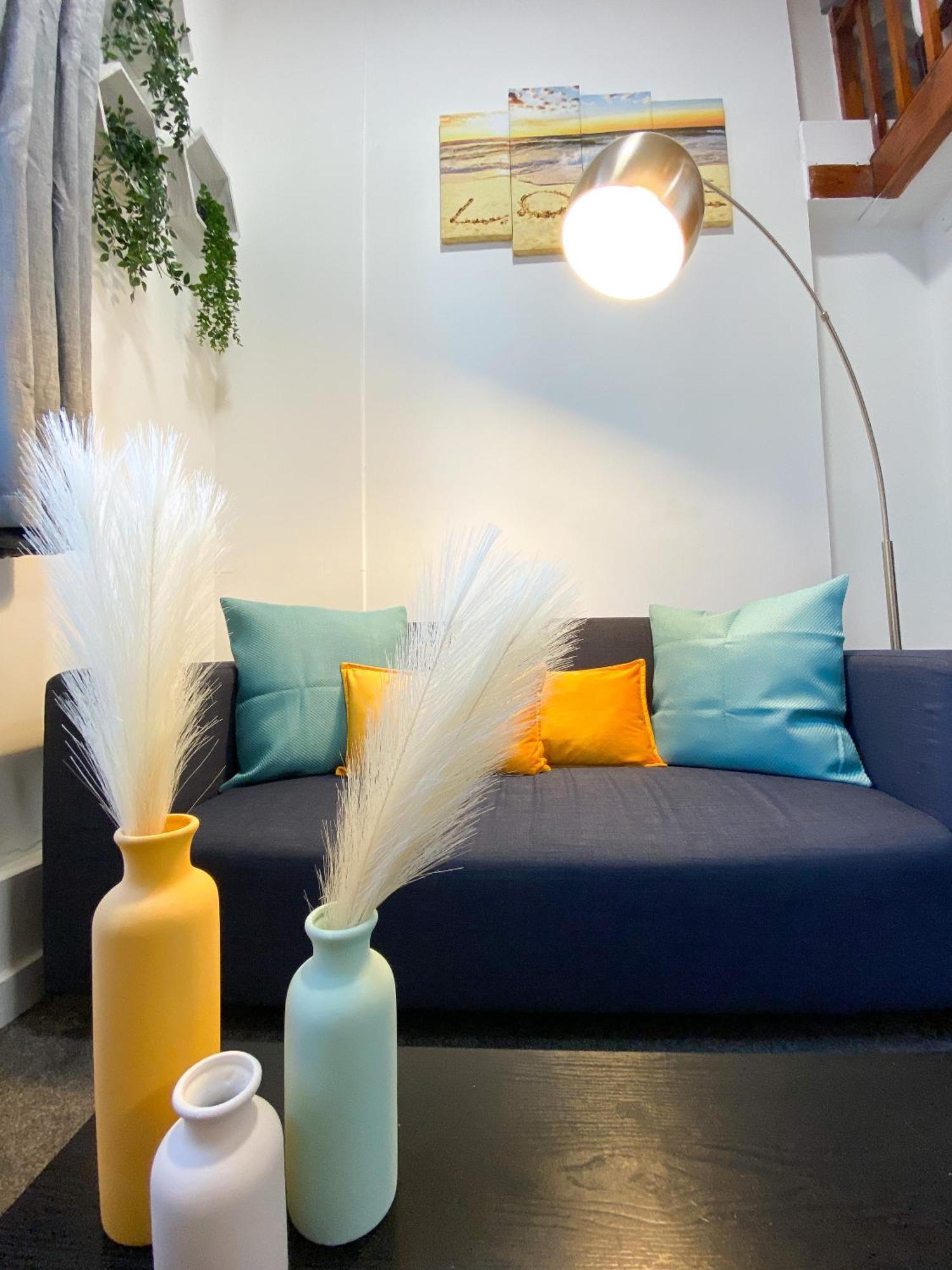 Modern Studios Queenspark London Phòng bức ảnh