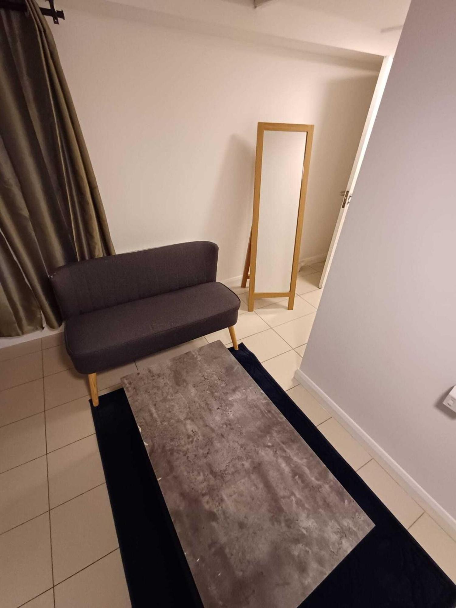Modern Studios Queenspark London Phòng bức ảnh